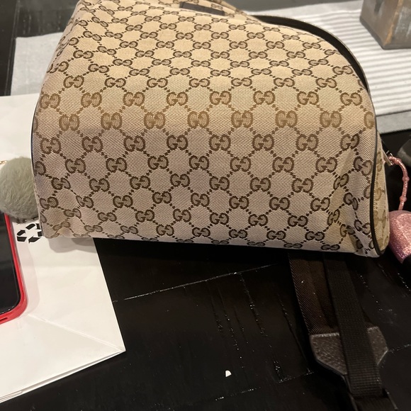 Like new, barely used Gucci small size bag pack. - Picture 2 of 7